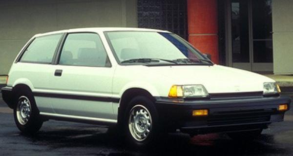 1987-1991 5 durvis Sedan